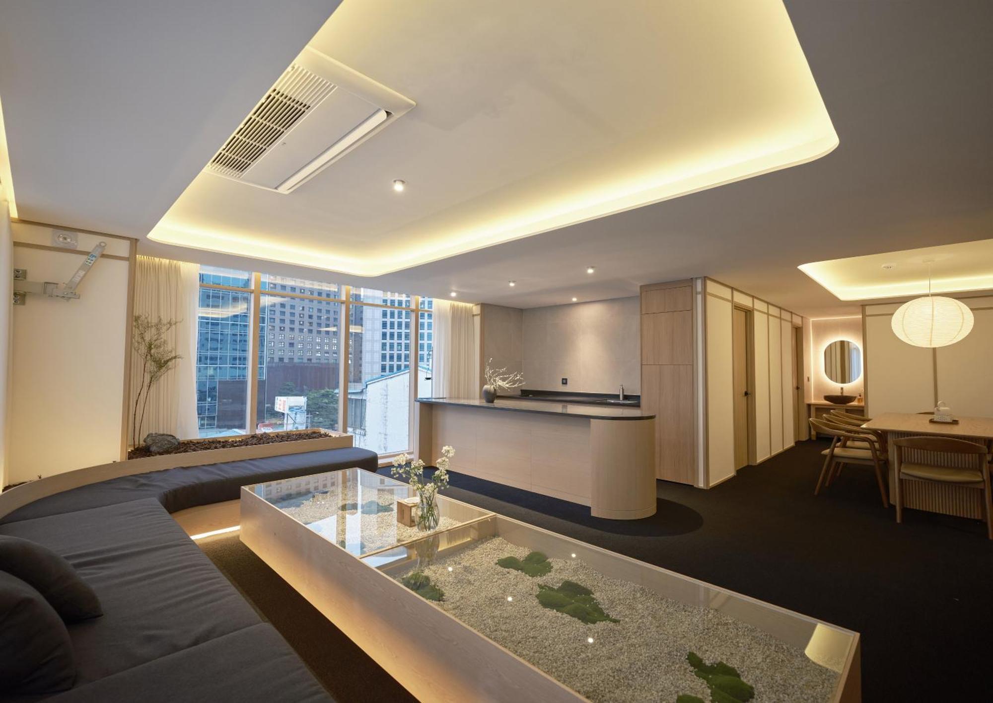 Uh Suite Seoul Deoksugung מראה חיצוני תמונה