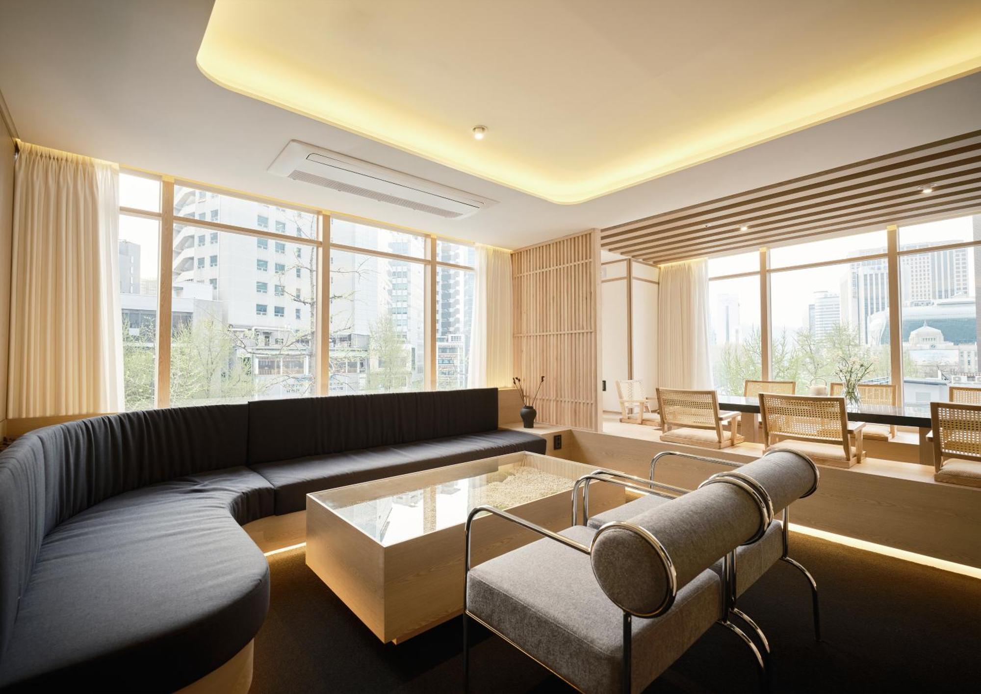 Uh Suite Seoul Deoksugung מראה חיצוני תמונה